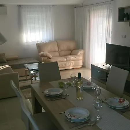 Apartamento With Parking Space Privlaka, Zadar - 14465 Privlaka (Zadar)